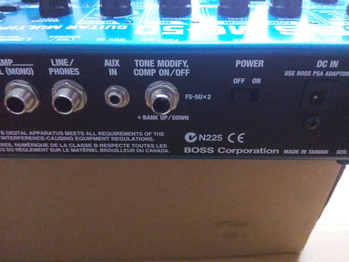 [vând] [EXPIRAT] Procesor Boss Me 50 - Pedale, efecte și